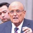 La noticia fue confirmada por su portavoz, Ted Goodman, quien a través de un comunicado describió al político como un "luchador"  (Foto: EFE)