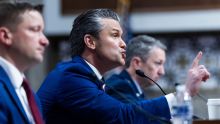 El secretario de Defensa de Estados Unidos, descartó que Irán tenga “delfines kamikaze”, pero no aclaró si su país cuenta con ellos. (EFE)