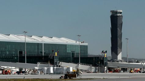 Las administraciones de México y Estados Unidos lograron un consenso para robustecer el marco del transporte aéreo (Foto: EFE)
