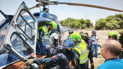 Choque entre un tren y una pipa que transportaba diésel, registrado a la altura del Puente de Viborillas, en el municipio de Colón, Querétaro dejó dos muertos. (Protección Civil del estado)