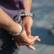 Dos hombres fueron detenidos en Iztacalco tras ser señalados por exigir dinero a ciudadanos bajo amenazas; intentaron sobornar a policías para evitar su captura.