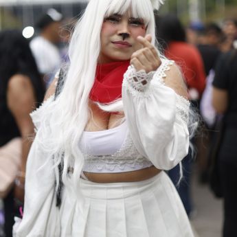 El ARMY se aglutinó en las inmediaciones del Estadio GNP para ser parte de este evento histórico. FOTO: EFE