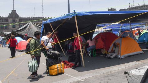 De acuerdo con los dirigentes sindicales, el incremento de 9% es engañoso, puesto que sostienen que sólo el 4% se aplica directamente al salario base (Foto: Cuartoscuro)
