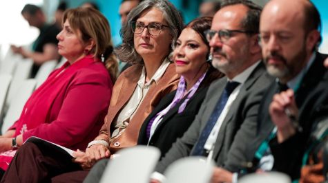 Clara Brugada impulsa agenda de cuidados en foro mundial en Azerbaiyán