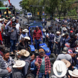 Campesinos y policías protagonizaron empujones y golpes durante un bloqueo en Reforma y Canal del Norte. Cuartoscuro Campesinos y policías protagonizaron empujones y golpes durante un bloqueo en Reforma y Canal del Norte. Cuartoscuro