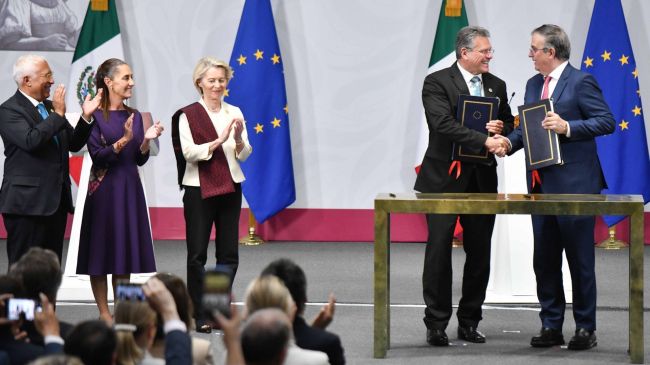 el secretario de Economía, Marcelo Ebrard Casaubón, y el comisario europeo de Comercio y Seguridad Económica, Maroš Šefčovič (Cuartoscuro) el secretario de Economía, Marcelo Ebrard Casaubón, y el comisario europeo de Comercio y Seguridad Económica, Maroš Šefčovič (Cuartoscuro)