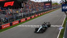 El piloto de Mercedes firmó su cuarta victoria consecutiva y amplió la ventaja en el Mundial.