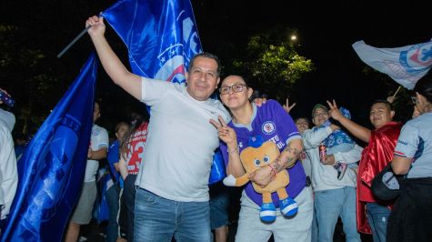 Los festejos se extendieron hasta la madrugada (Foto: Brandon Díaz)