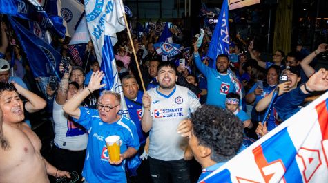 Los festejos se extendieron hasta la madrugada (Foto: Brandon Díaz)