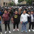 Policías antimotines frenaron el ingreso de docentes al corazón de la capital