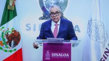 Rubén Rocha Moya compareció ante la FGR en Sinaloa. Foto Cuarto Oscuro