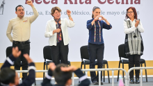 Este apoyo consiste en otorgar 2 mil 500 pesos anuales para la compra de útiles escolares y uniformes. Cortesía