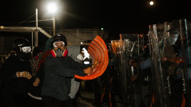 El alcalde de Newark, Ras Baraka, ha implementado un toque de queda obligatorio en las inmediaciones del centro de detención de inmigrantes Delaney Hall 