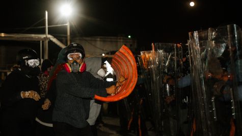 El alcalde de Newark, Ras Baraka, ha implementado un toque de queda obligatorio en las inmediaciones del centro de detención de inmigrantes Delaney Hall 