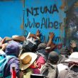 Ambas dependencias señalaron que grupos de "provocadores" ajenos al movimiento educador se infiltraron en la protesta para generar disturbios (Foto: Cuartoscuro) Ambas dependencias señalaron que grupos de "provocadores" ajenos al movimiento educador se infiltraron en la protesta para generar disturbios (Foto: Cuartoscuro)