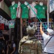 Según estimaciones del organismo, la venta de estos artículos alusivos al Mundial podría superar los 400 millones de pesos en la capital del país (Foto: Cuartoscuro)