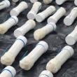 Muestra de los tubos de PVC cargados con pólvora y parafina asegurados a un grupo vinculado a Ayotzinapa en la entrada sur de la CDMX. (Foto: SSC) Muestra de los tubos de PVC cargados con pólvora y parafina asegurados a un grupo vinculado a Ayotzinapa en la entrada sur de la CDMX. (Foto: SSC)