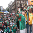 La plancha del Zócalo Capitalino lució un sobrecupo histórico durante los primeros minutos del partido inaugural, obligando a las autoridades a abrir una sede alterna para los fanáticos en la Plaza Garibaldi. (Foto: @GobCDMX) La plancha del Zócalo Capitalino lució un sobrecupo histórico durante los primeros minutos del partido inaugural, obligando a las autoridades a abrir una sede alterna para los fanáticos en la Plaza Garibaldi. (Foto: @GobCDMX)