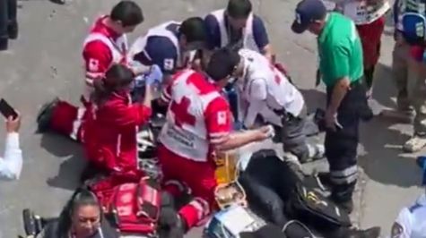 De acuerdo con la Secretaría de Salud de la Ciudad de México (Sedesa), el hombre recibió maniobras de auxilio inmediatas por parte del personal de servicios de urgencias (Foto: Especial) De acuerdo con la Secretaría de Salud de la Ciudad de México (Sedesa), el hombre recibió maniobras de auxilio inmediatas por parte del personal de servicios de urgencias (Foto: Especial)