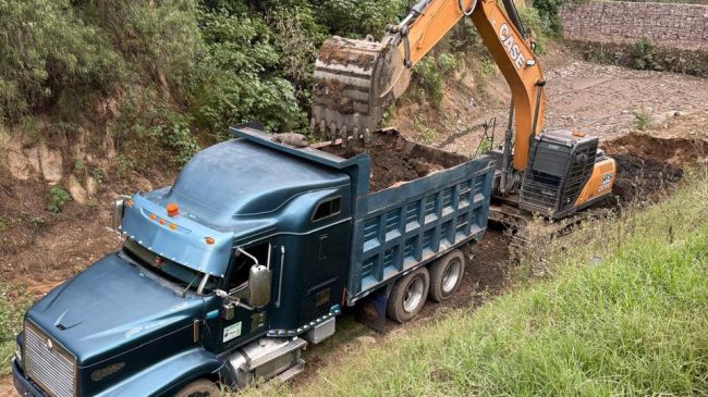 Atizapán limpia el vaso regulador La Cañada para evitar inundaciones