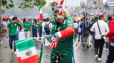 Miles de fanáticos celebraron la victoria de México con una gran fiesta en el Ángel de la Independencia (Fotos: Brandon Díaz de León)