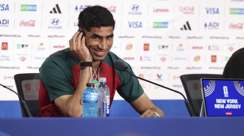 La FIFA cambia sus reglas: tras las quejas de Vinicius y Hakimi (Foto EFE)