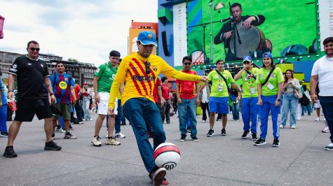 Afición vive el FIFA Fan Fest en el Zócalo, CDMX (Foto: Brandon Díaz de León)