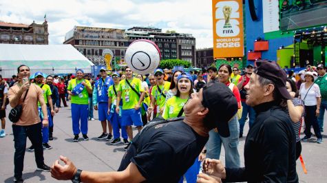 Afición vive el FIFA Fan Fest en el Zócalo, CDMX (Foto: Brandon Díaz de León)