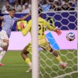 Uruguay se salva al final y Arabia Saudita roza otra sorpresa mundialista Uruguay se salva al final y Arabia Saudita roza otra sorpresa mundialista