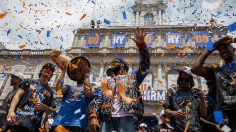¡Gran festejo en Nueva York! Los Knicks celebran con su afición el título tres. EFE