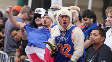 Afición de los Knicks se adueña de las calles de Nueva York. EFE