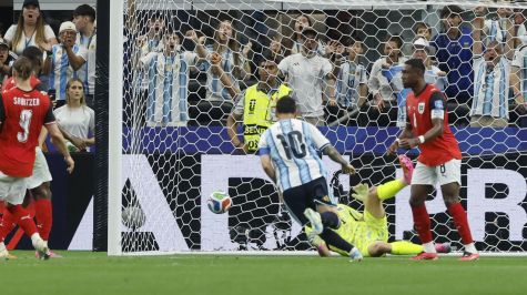 Messi marca su gol número 17 en Copas del Mundo. EFE
