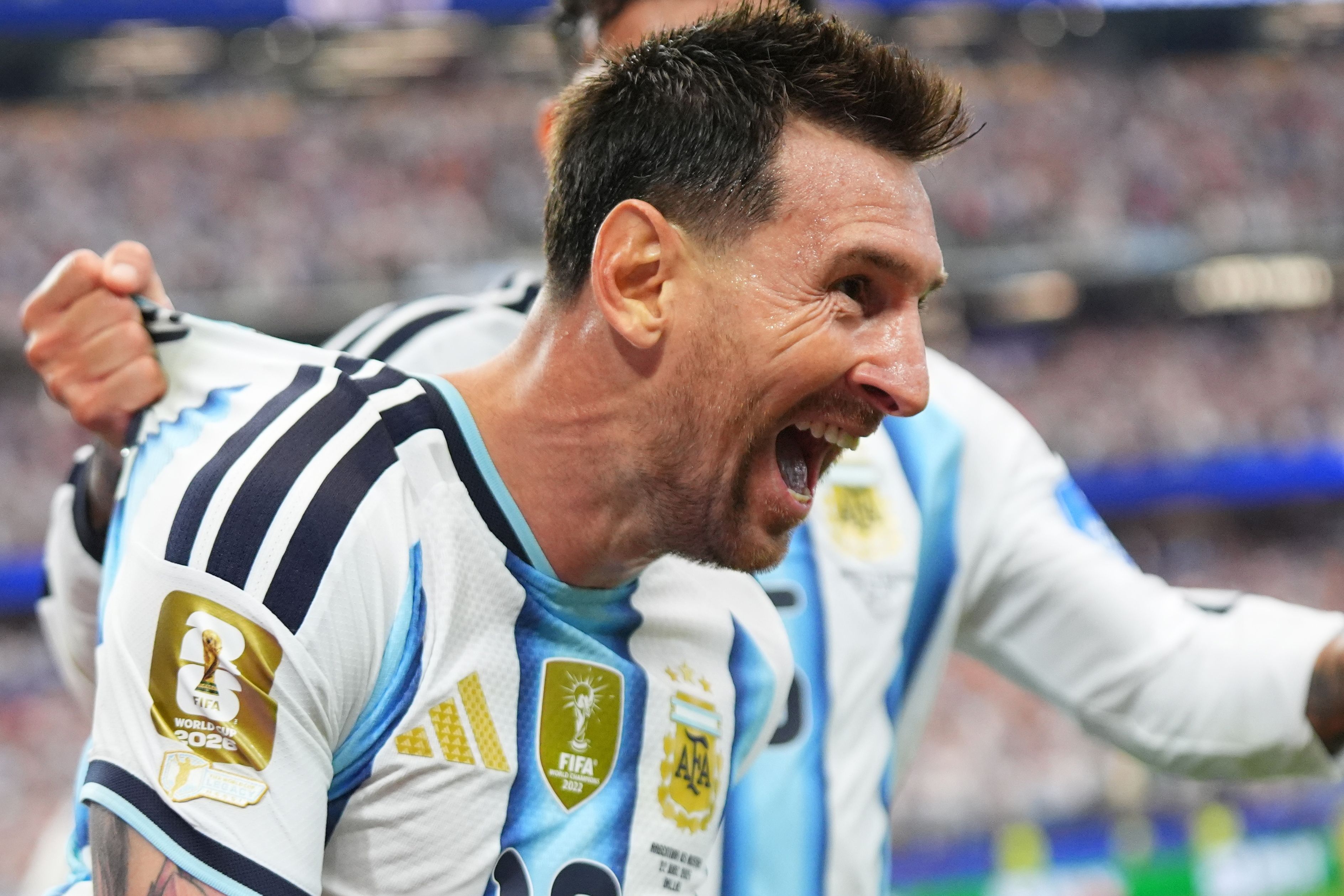 Messi hace historia: doblete, récord mundialista y triunfo de Argentina: EFE