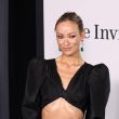 La actriz estadounidense Olivia Wilde posa durante la alfombra roja de la película The Invite este miércoles, en Los Ángeles (Estados Unidos). EFE/ Devon Guzzie