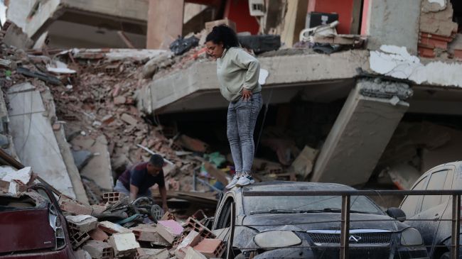 Decenas de edificios y viviendas colapsadas dejaron los terremotos de 7.2 y 7.5 en La Guaira, Venezuela