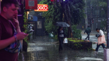 Las autoridades alertaron por lluvias intensas, actividad eléctrica y posible granizo durante la tarde y noche de este jueves en la capital. (Foto: Cuartoscuro)