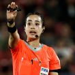 Katia Itzel, tercera mujer en arbitrar un partido de la Copa del Mundo rama varonil. EFE