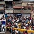 Saqueos y desesperación marcan la emergencia en Venezuela tras los terremotos. (EFE) Saqueos y desesperación marcan la emergencia en Venezuela tras los terremotos. (EFE)