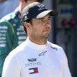 Checo Pérez arruina su sprint tras toque con Fernando Alonso