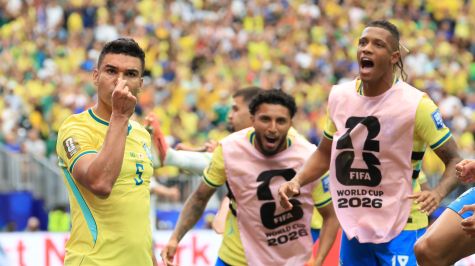 Brasil festeja el empate del partido ante Japón. MexSport