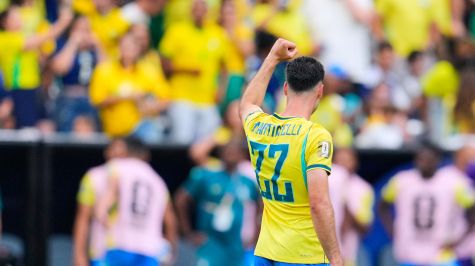 Martinelli marca el segundo gol de Brasil. MexSport