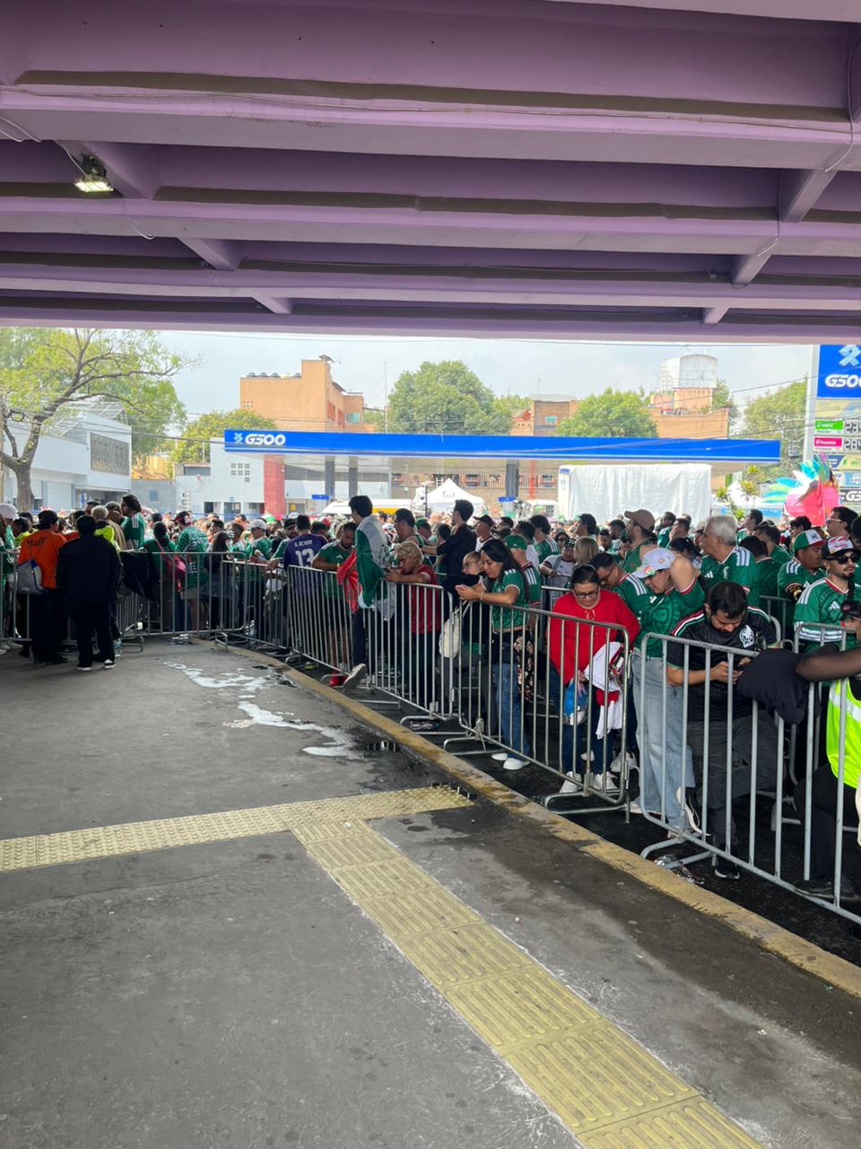 México vs Ecuador: afición llega al estadio por pase a octavos