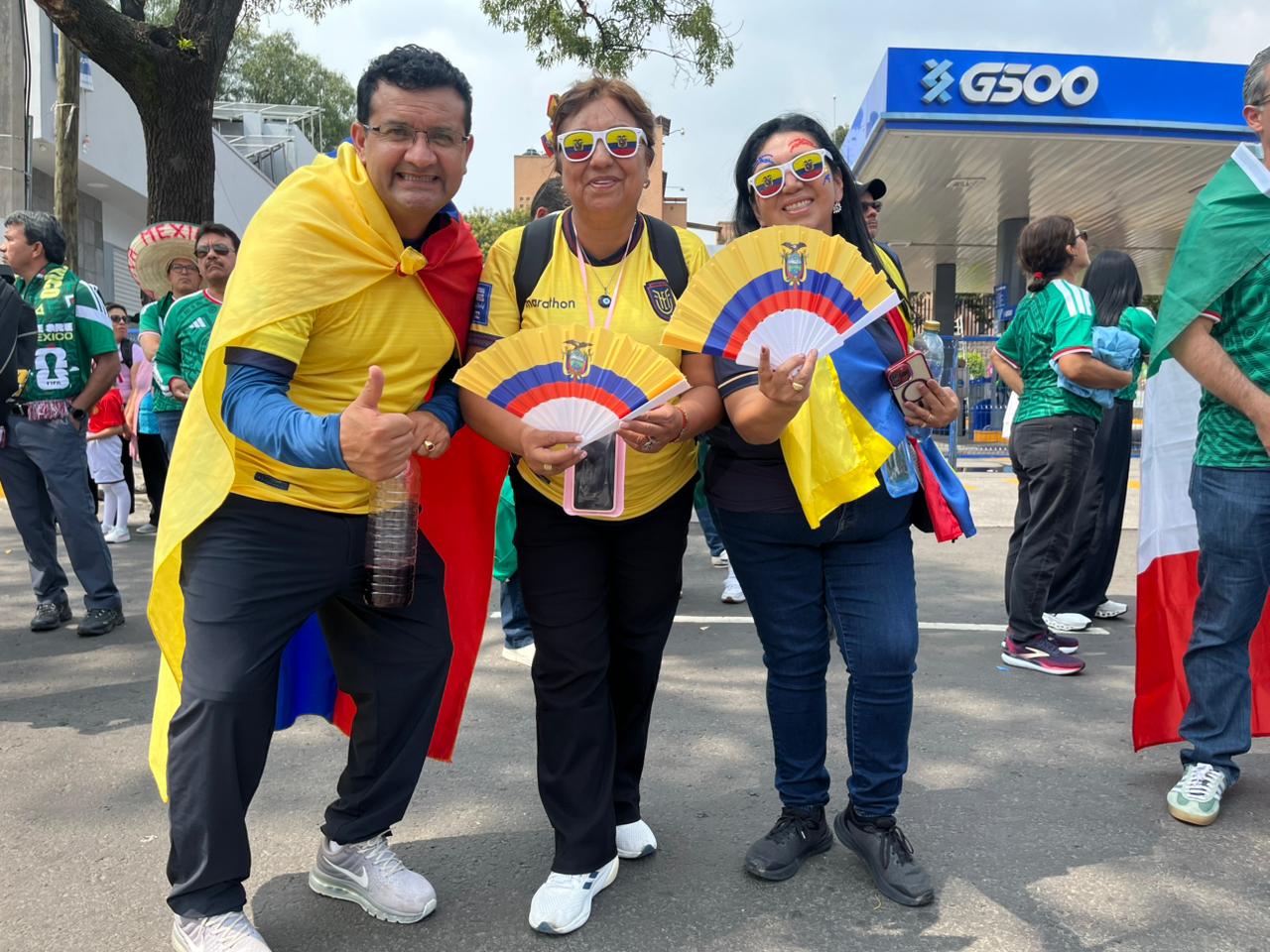 México vs Ecuador: afición llega al estadio por pase a octavos