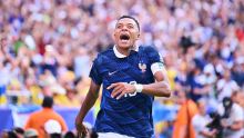 Francia aplasta a Suecia y Mbappé firma doblete