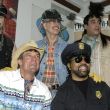 Victor Willis (3d), vocalista principal de la formación original de Village People posa con sus compañeros de grupo el 20 de abril de 2004 durante el anuncio de una serie de conciertos en México. Willis, vocalista principal de la formación original de Village People y coautor de éxitos como 'YMCA' o 'In the Navy', ha fallecido a los 74 años tras una "corta pero agresiva enfermedad". EFE/Guillermo Granados