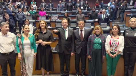Con una votación de 28 sufragios a favor y ocho en contra por parte del PAN y el PRI, el diplomático rindió protesta inmediata ante la Mesa Directiva (Foto: Especial)