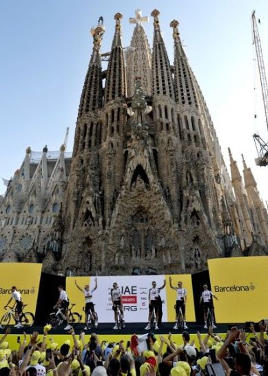 La presentación del equipo UAE Team Emirates en Barcelona para el Tour de Francia (EFE) La presentación del equipo UAE Team Emirates en Barcelona para el Tour de Francia (EFE)