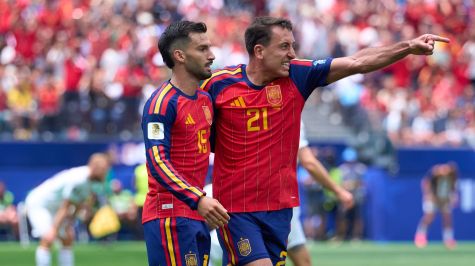 España festeja triunfo 3-0 ante Austria. MexSport