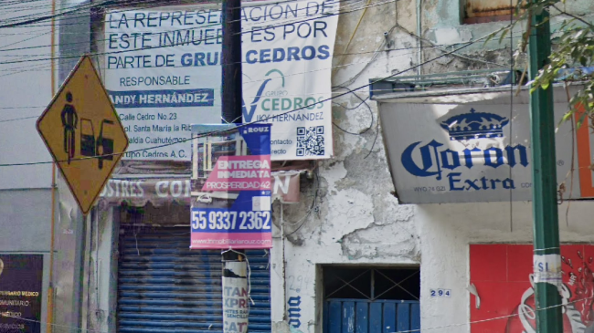 Afuera del inmueble con el número 294 se encuentra una lona que menciona a los representantes del inmueble. (Foto Google Maps)) Afuera del inmueble con el número 294 se encuentra una lona que menciona a los representantes del inmueble. (Foto Google Maps))