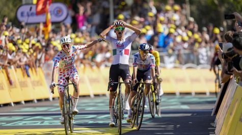 El ciclista mexicano se impuso en la segunda etapa con meta en Montjuic, en su primera participación en el Tour.